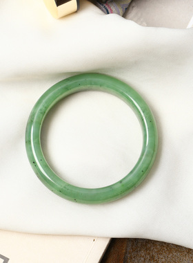 天然俄罗斯乌兰海碧玉老料手镯老矿老料油润感好女款玉石镯子