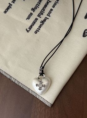 十字架拉丝爱心吊坠黑绳项链女长款可调节简约百搭毛衣链项饰