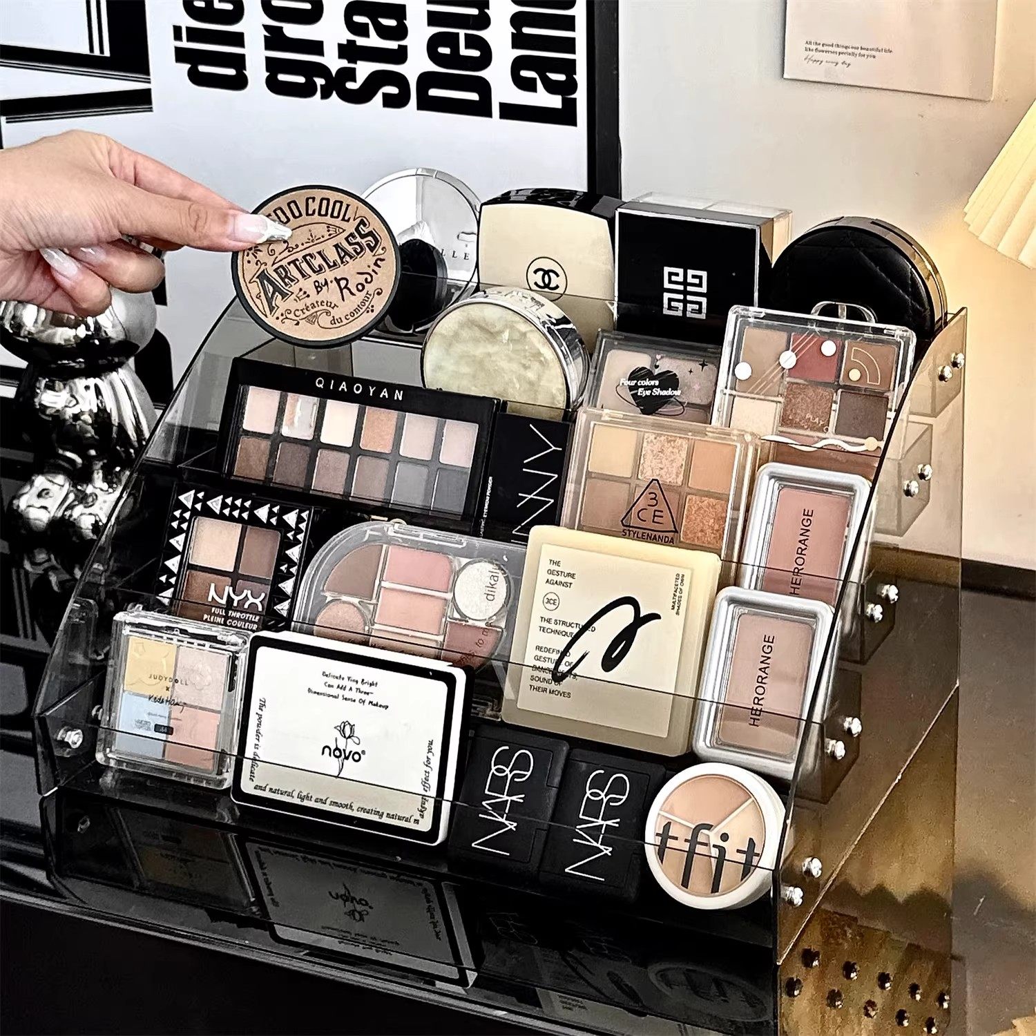 化妆品收纳盒亚克力多层阶梯置物架梳妆台护肤品眼影盘香水展示架,淘宝优惠券,粉丝福利购,淘宝优惠卷