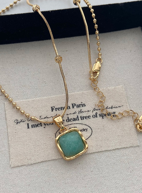 轻中古风~湖蓝色方宝石吊坠项链