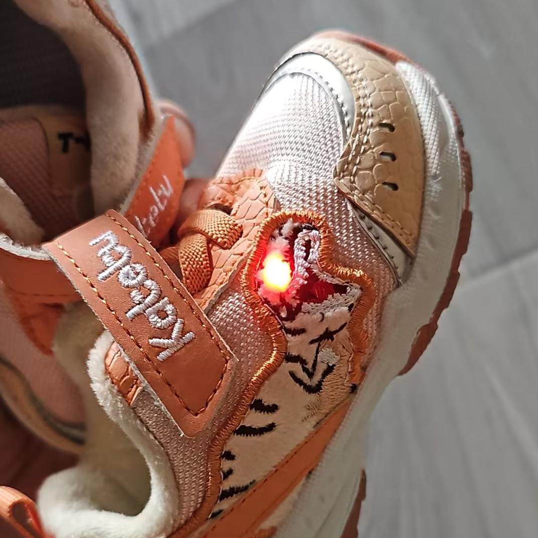 微瑕清仓卡特兔童鞋防滑耐磨运动鞋机能鞋防寒保暖加绒运动鞋