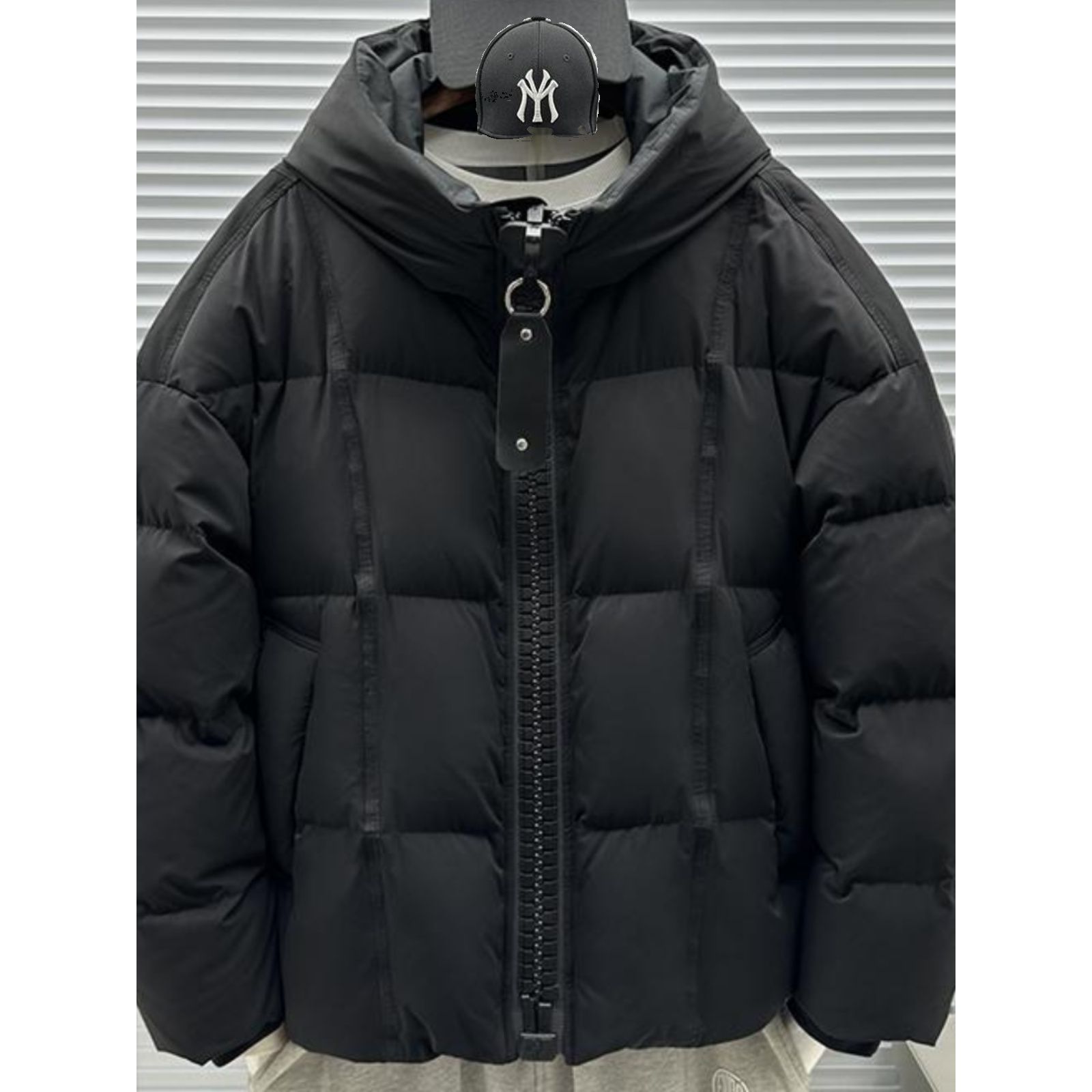 高级感羽绒服男士连帽2025新款冬季加厚韩版潮流宽松鸭绒短款外套 - 图2