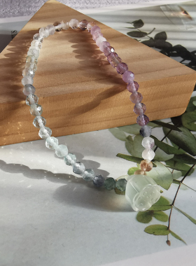 女萤石岫玉清新切面手链