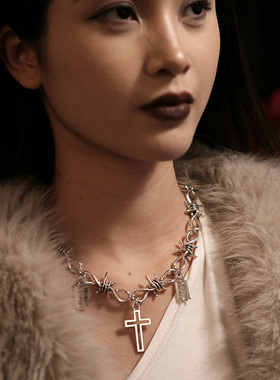 BZStoer十字架刀片金属女士颈链