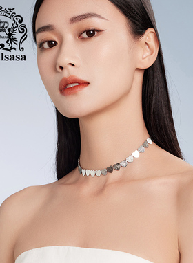 皇家莎莎新款高级感锁骨链小众设计感爱心毛衣链配饰高级感