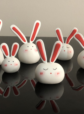 可爱软萌小白兔情绪稳定桌面小摆件公仔玩偶树脂纯手工创意装饰