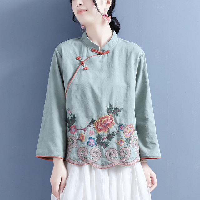 ຜ້າຝ້າຍວັນນະຄະດີ Retro ແລະເສື້ອ linen ປຸ່ມ embroidered ເສື້ອ