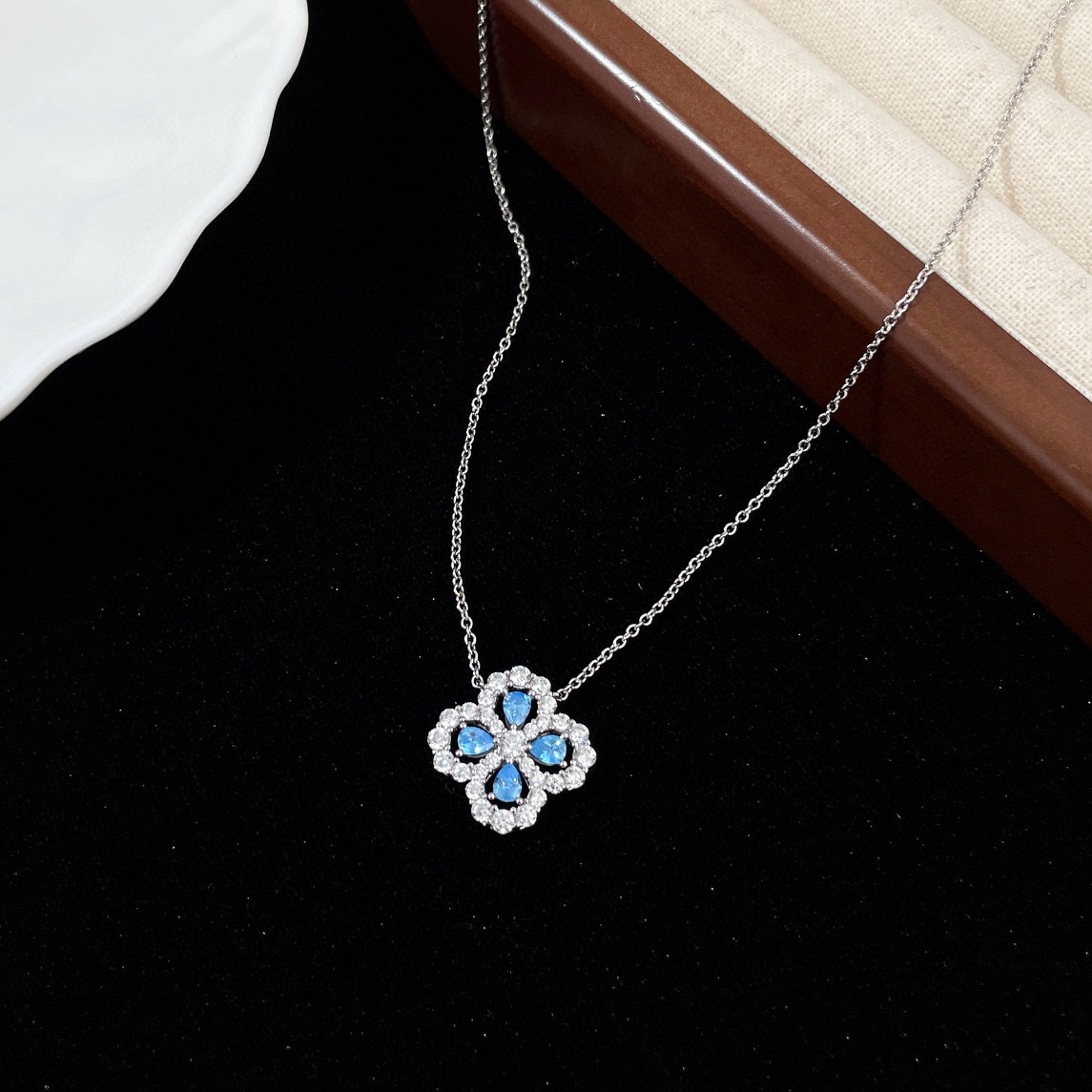 hw四叶草项链女925银loop水滴满钻吊坠轻奢高级名媛幸运草锁骨链 - 图2