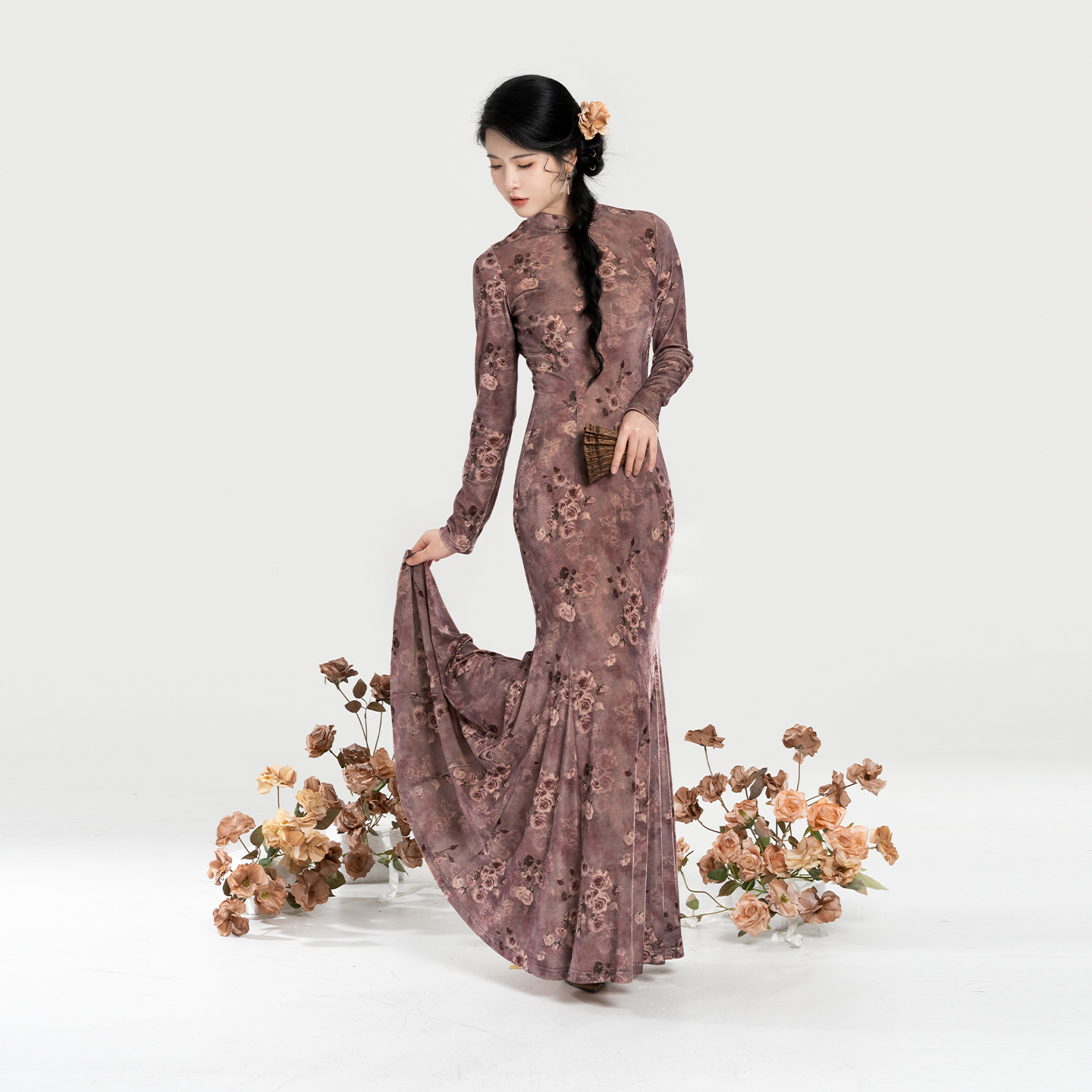 织造司[玫瑰海]新中式国风立领盘扣长袖旗袍连衣裙高弹丝绒鱼尾裙 - 图1