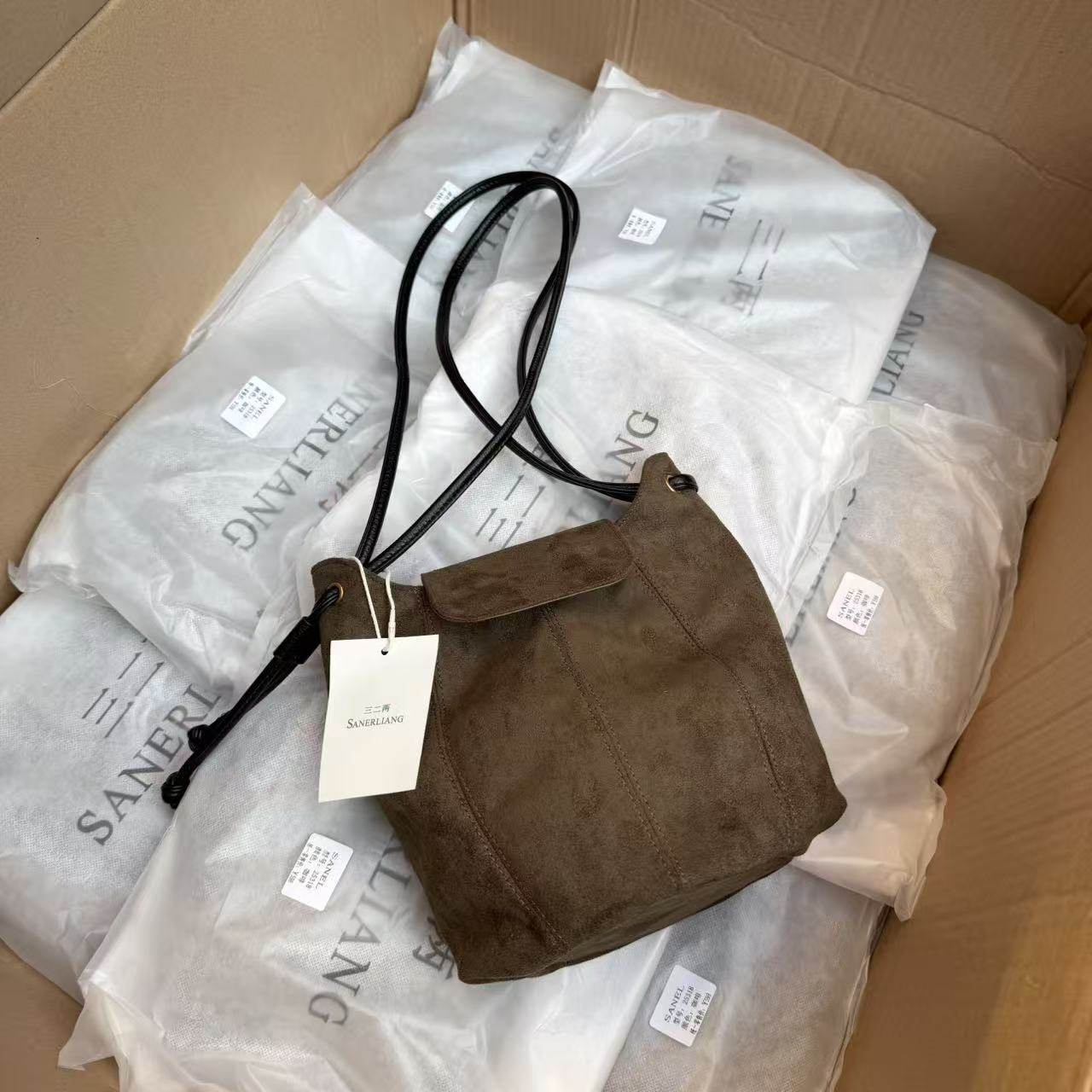 大厂代工！标价500+！国内公司单~秋冬复古绒面小众南瓜包斜挎包,淘宝优惠券,粉丝福利购,淘宝优惠卷