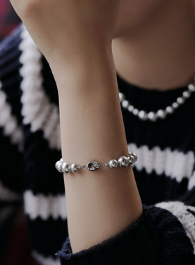 金属灰珍珠手链轻奢施华家仿珠串