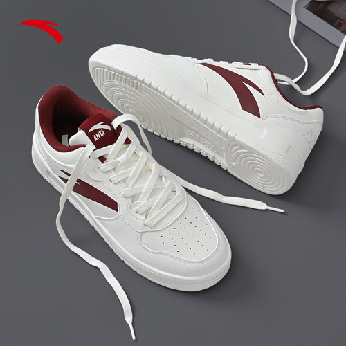 安踏板鞋男鞋男款2025冬季新款旗舰正品小白鞋皮面复古白红色板鞋 - 图0