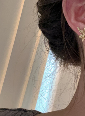 不规则哑光金属花朵银耳钉女设计