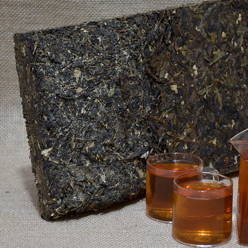 正宗湖南华莱安化黑茶荷香茯砖本地料优质荷叶决明子金花茯砖2kg - 图1