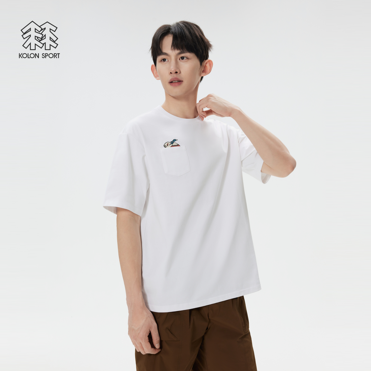 KOLON SPORT可隆短袖T恤日本艺术家NAIJEL合作口袋印花圆领上衣 - 图1