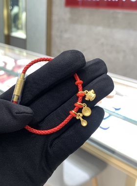 周大福吉祥三宝足金黄金吊坠