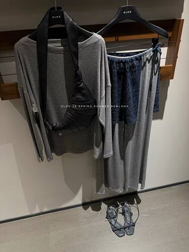 GLOG2026春夏新款韩版百搭宽松斜肩T恤高腰设计裤子套装女 - 图3