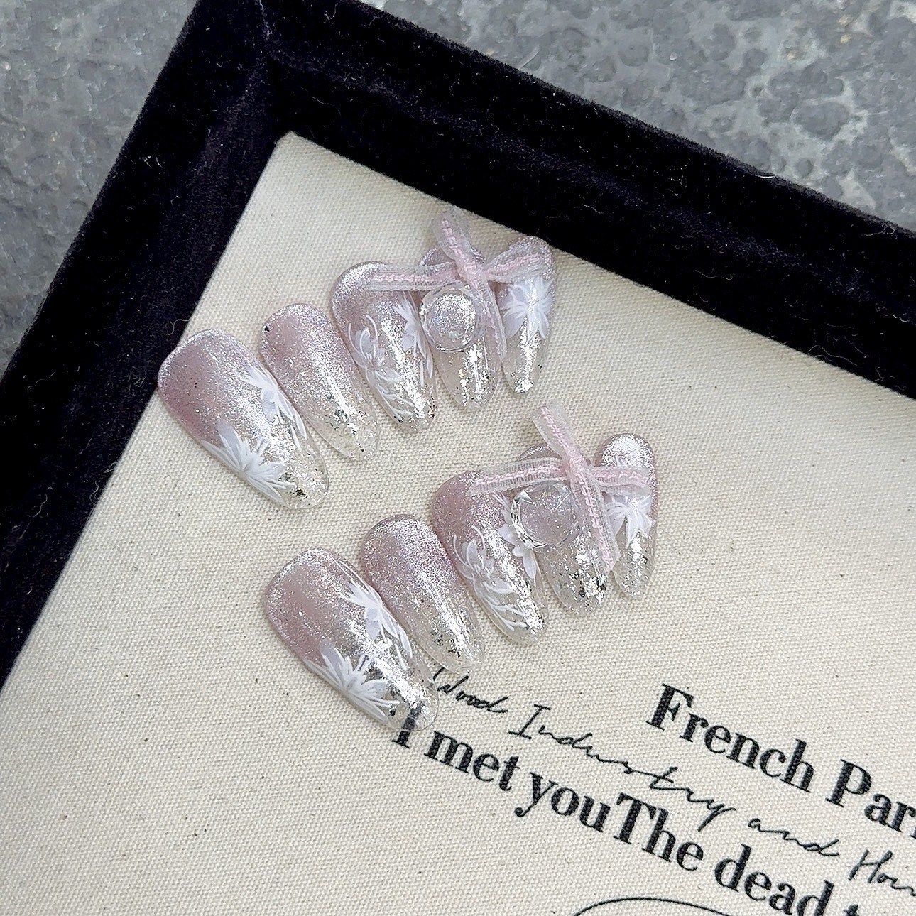 纯手工美甲贴梨花香瓷白细腻猫眼欧泊粉立体钻蝴蝶结光疗美甲贴片,淘宝优惠券,粉丝福利购,淘宝优惠卷