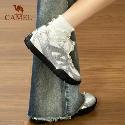 骆驼薄底鞋流光新款运动鞋女鞋防滑百搭休闲板鞋银色复古德训鞋