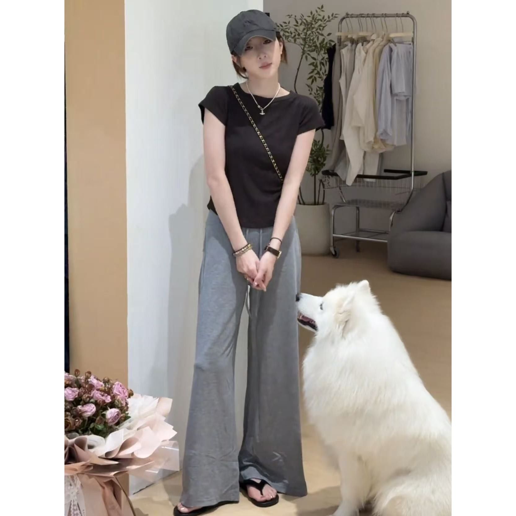 巨好看的夏装一整套2025新款韩系时尚休闲简约短袖t恤阔腿裤套装,淘宝优惠券,粉丝福利购,淘宝优惠卷