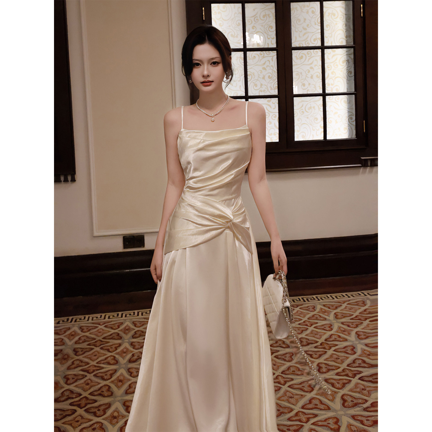 吊带缎面晚礼服2026新款订婚领证轻婚纱小白裙生日显瘦艺考演出服,淘宝优惠券,粉丝福利购,淘宝优惠卷