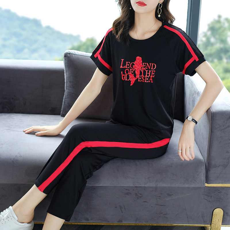  爱朴女装大码女装