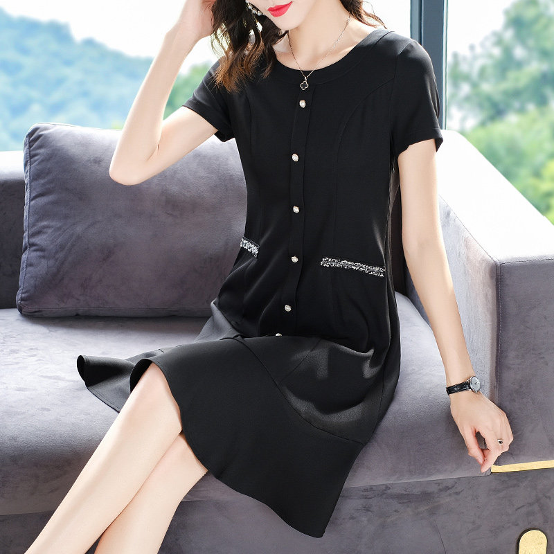  爱朴女装大码女装