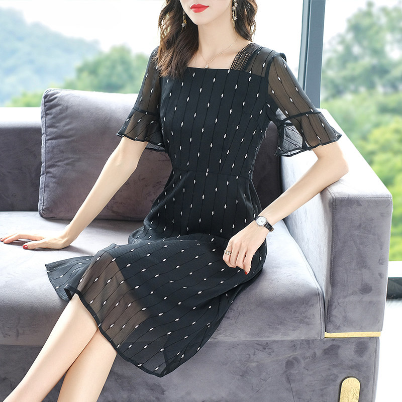 爱朴洋气大码女装2020新款夏季波点 爱朴女装大码女装