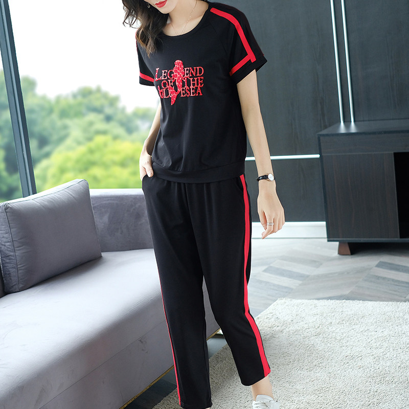  爱朴女装大码女装