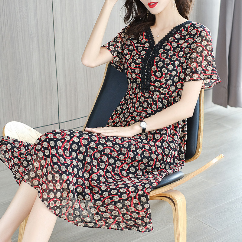  爱朴女装大码女装