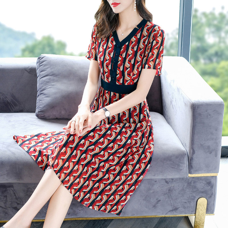  爱朴女装大码女装