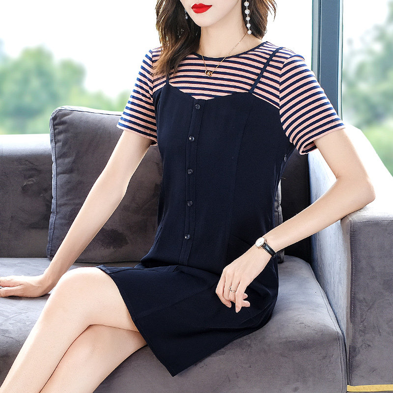 爱朴洋气大码女装2020 mm条纹连衣裙 爱朴女装大码女装