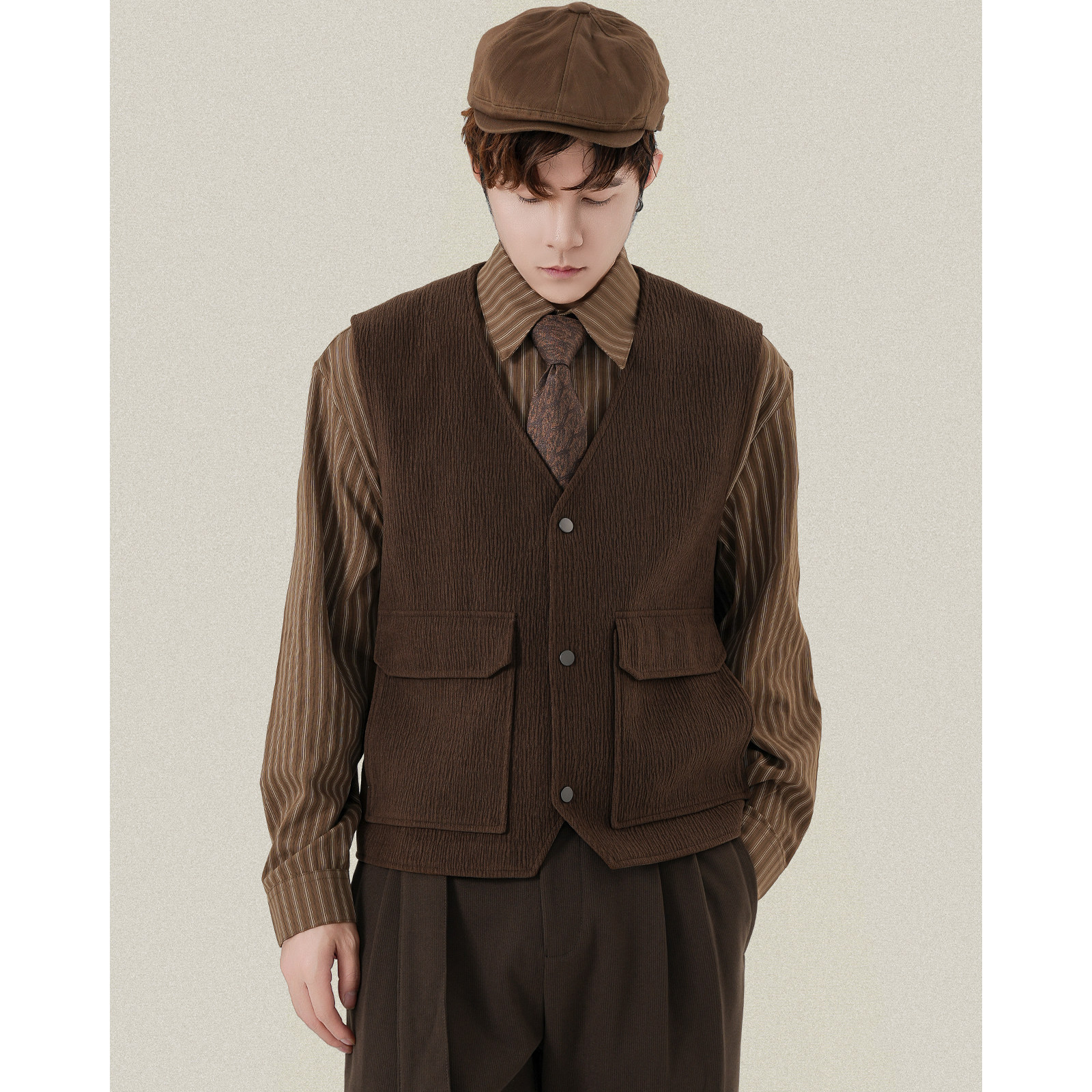 老钱风日系修身V领叠穿内搭英伦风无袖坎肩灯芯绒质感复古男马甲,淘宝优惠券,粉丝福利购,淘宝优惠卷