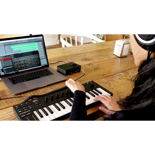 SF Ni KOMPTETE KONTROL M32 Portable Mini Midi Controller Controller