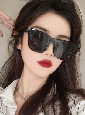 夏季个性复古白色框女显脸瘦墨镜