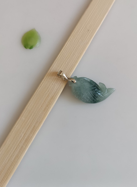 正品天然翡翠A货飘花小鱼年年有余玉吊坠项链坠独特个性颈饰百搭