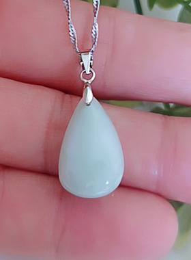 天然缅甸翡翠女豆青色大水滴送链