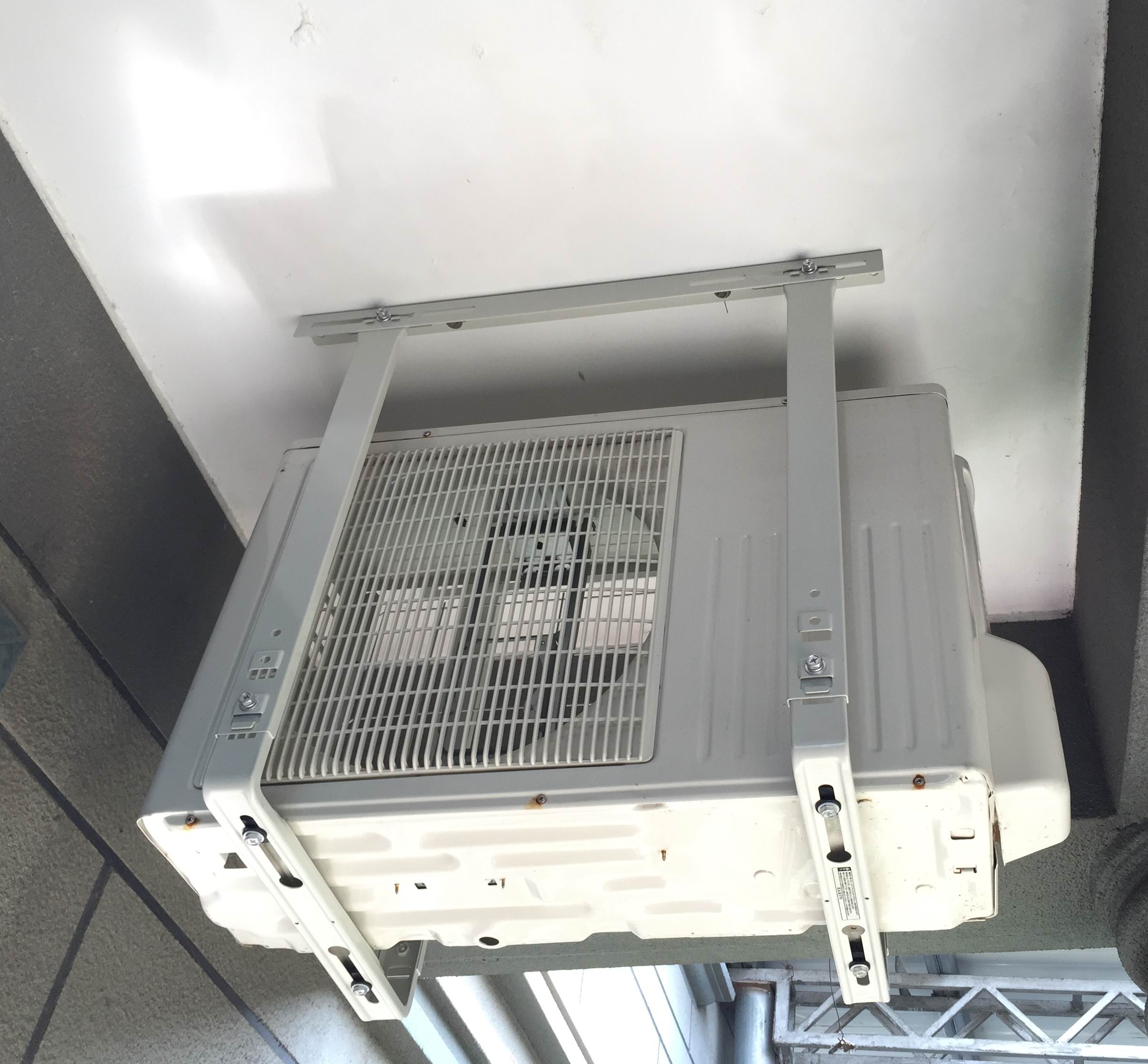 空调架子外机支架室外机吊顶支架顶装挂架吊挂 挂顶节省空间架子