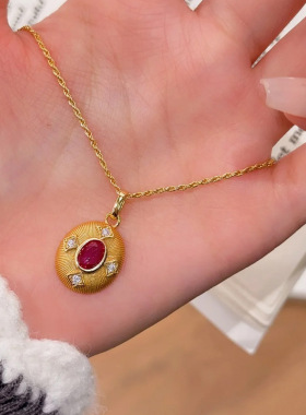 小红书新款中古风鸽血项链2024时尚潮流高颜值设计轻奢个性饰品女