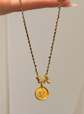 小红书爆款吊牌盘缠小跑环黑金编绳项链女锁骨链精致百搭一件代发