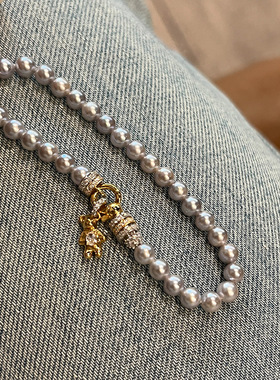 小红书爆款可爱小熊灰手链手饰配饰高级感精致手链简约款一件代发