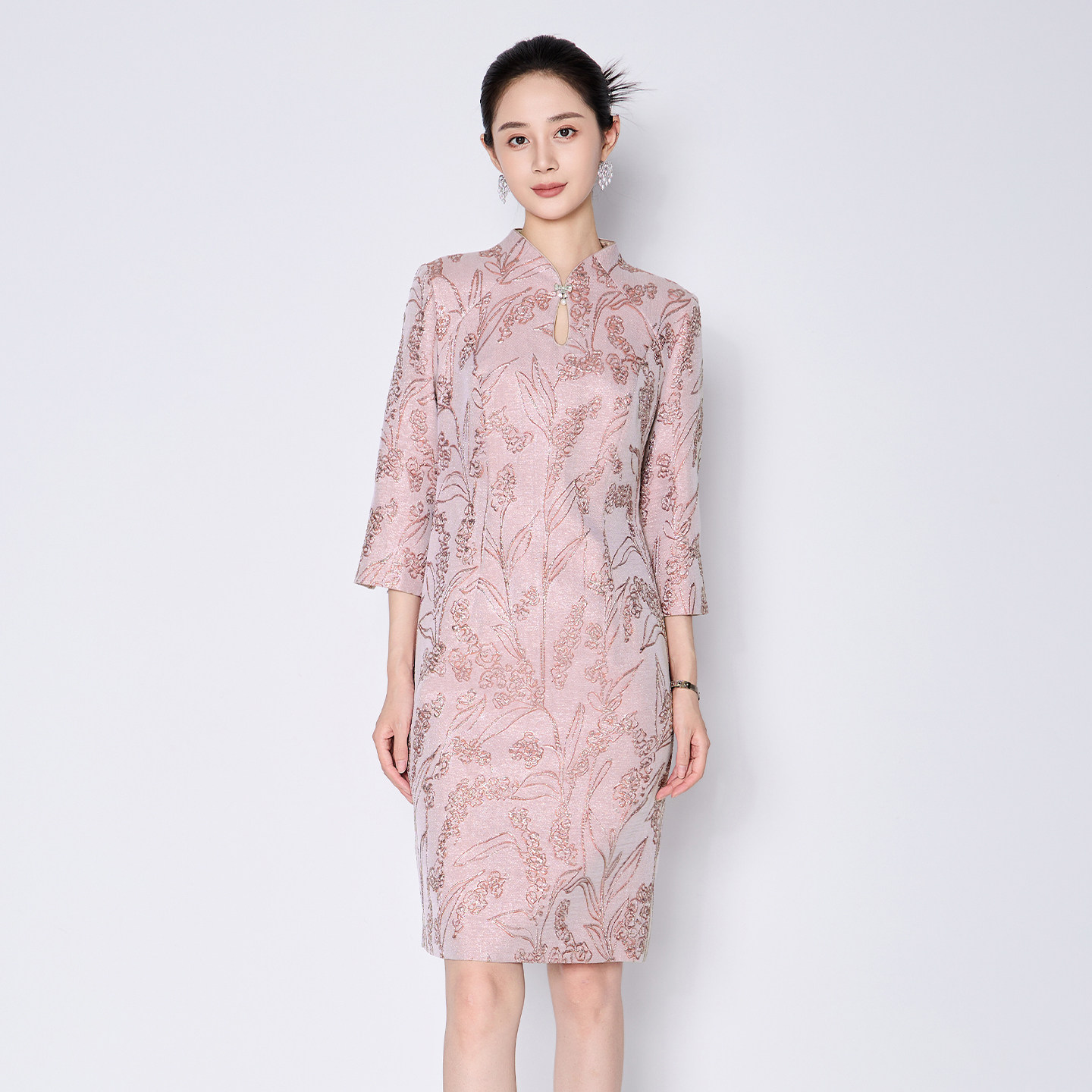 商场同款马天奴2025秋冬新款粉色提花连衣裙子修身新中式旗袍领女