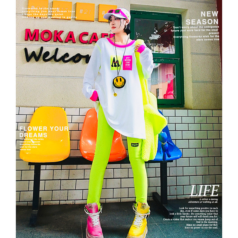 YHAY荧光绿彩色字母贴布休闲加绒打底裤冬新款百搭弹力运动小脚裤,淘宝优惠券,粉丝福利购,淘宝优惠卷