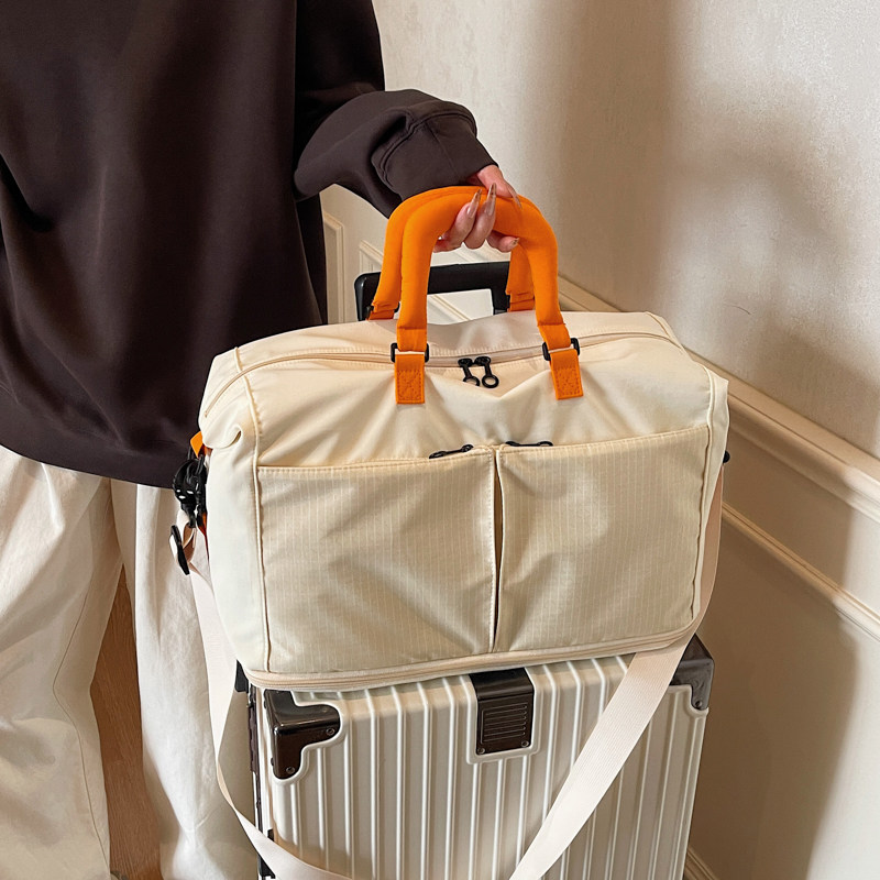 Large-capacity travel bag for women's short-distance travel storage