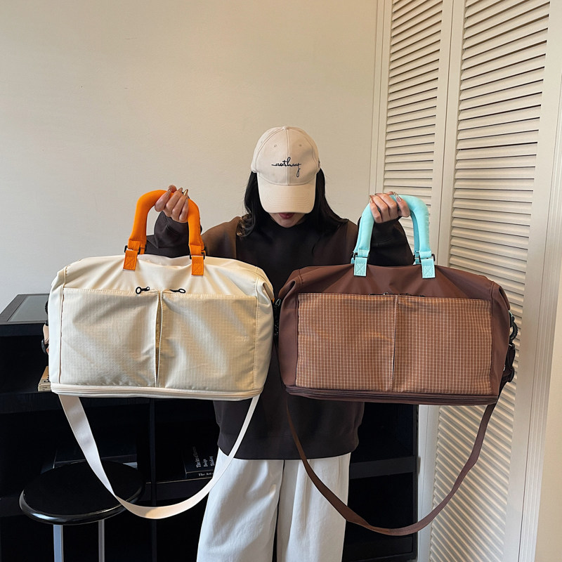Large-capacity travel bag for women's short-distance travel storage
