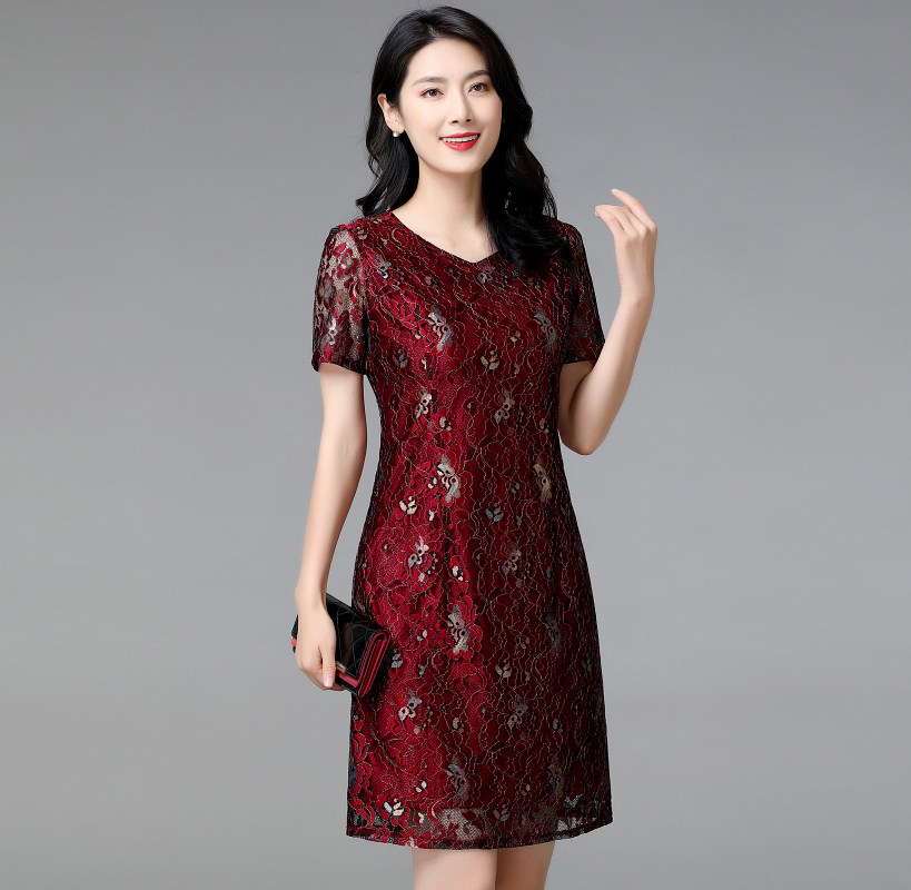 中老年秋冬新款大码高级品牌高档妈妈气质高档旗袍蕾丝高端连衣裙