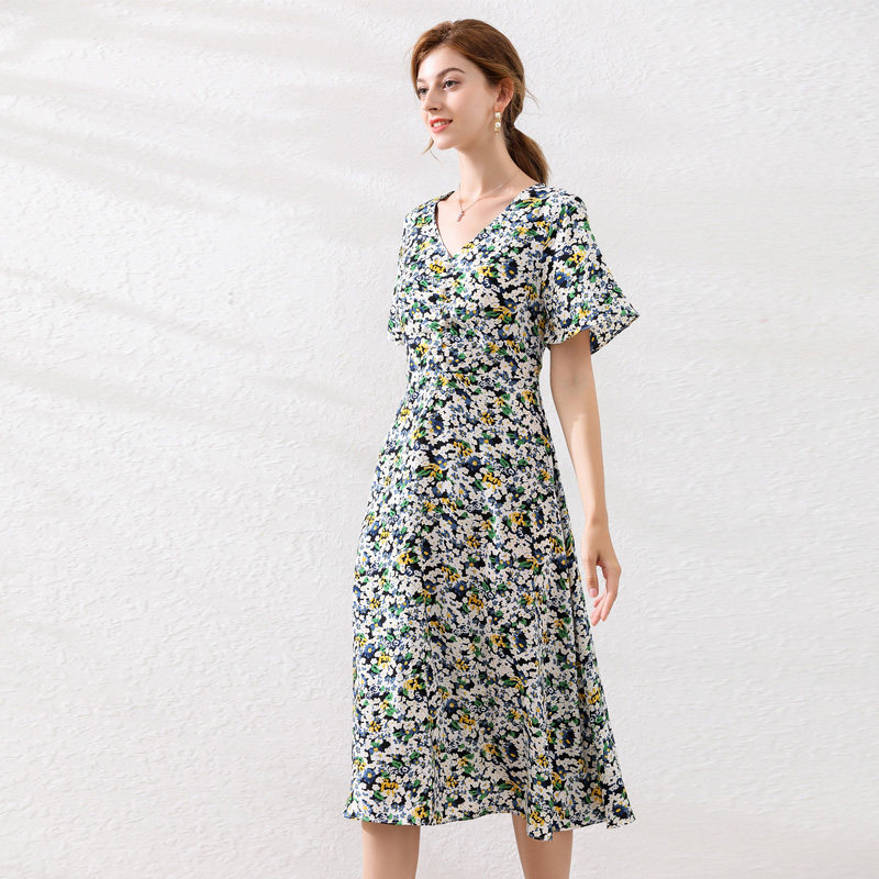 胖mm显瘦洋气大码宽松百搭潮连衣裙 云妃秀大码女装