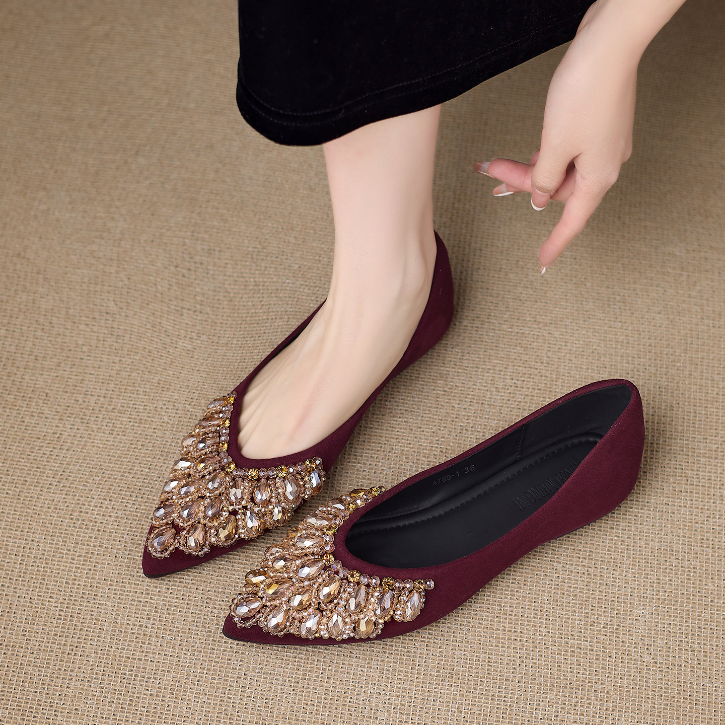 2026早春新款巨好看气质法式尖头小单鞋女浅口平底鞋不累脚伴娘鞋,淘宝优惠券,粉丝福利购,淘宝优惠卷