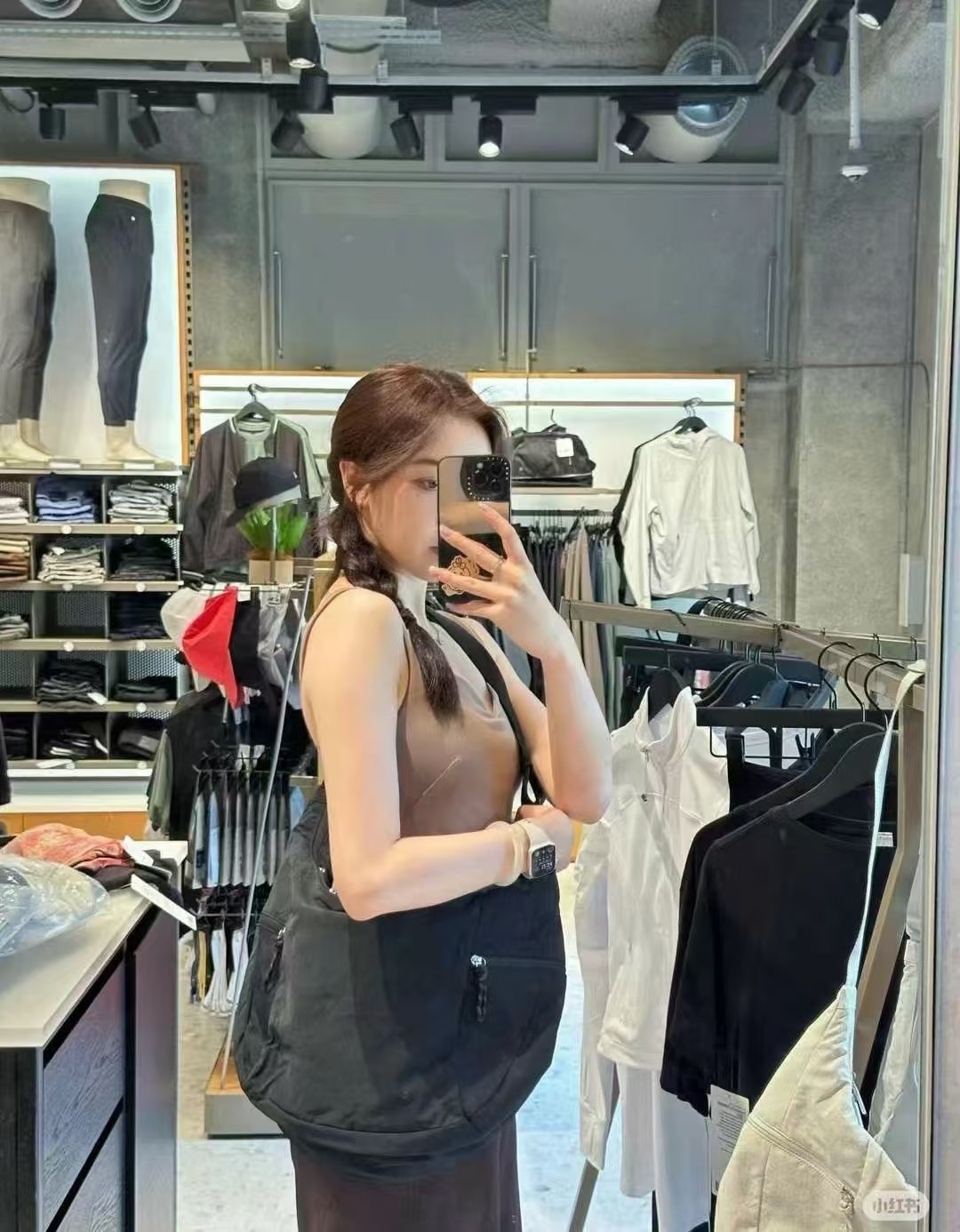 澳洲Lululemon Shoulder Bag新款女黑色小/大号13L牛角包肩带斜挎,淘宝优惠券,粉丝福利购,淘宝优惠卷