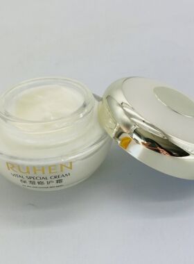 熊津化妆品保湿修护补水面霜